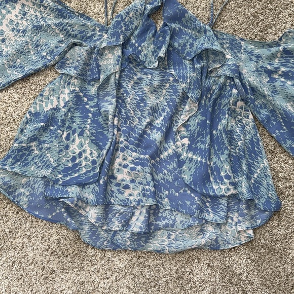 Scale Print Flowy Ruffle Halter Tie Blouse Top - Picture 4 of 8